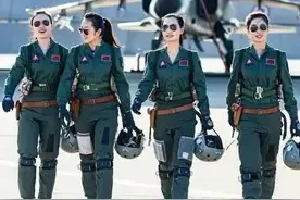 乌军大反攻中豹2不断被击毁就是因为没有制空权，无制空权无胜利图片