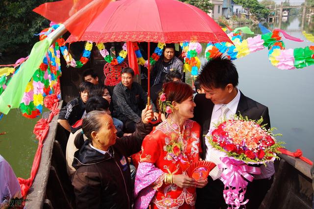 「婚俗」说说我们山东农村那边,从定亲到结婚过程中的婚俗习惯