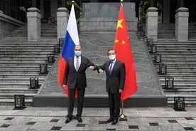 中国周边有10万美军，美国还欲在中亚、南亚建军事基地，想干啥？图片