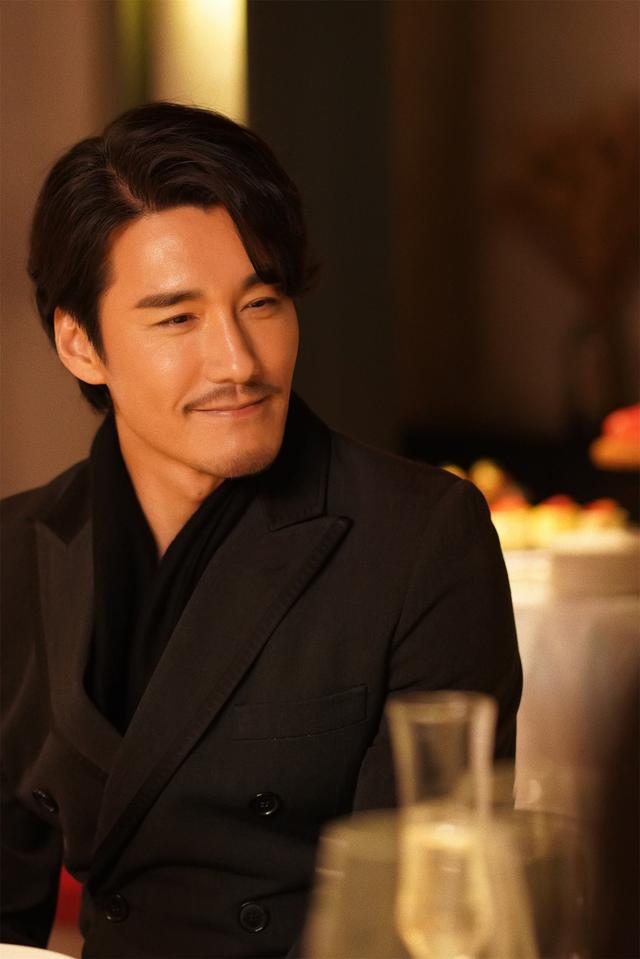 他被称为"中国第一男模",曾拒绝英国富婆,如今50岁依旧单身