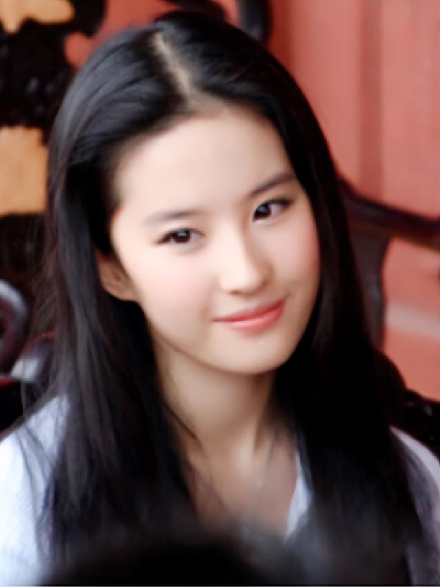 刘亦菲清纯美女照片(冻龄女神刘亦菲15岁花絮流出) - 颖恩有料