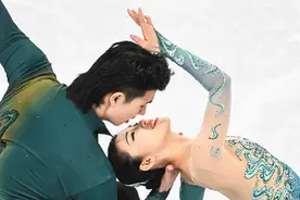 花滑界的“金童玉女”，12岁的邂逅铸就一段佳话——王诗玥柳鑫宇图片