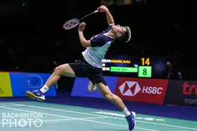 《羽毛球》专家把脉：高质量的高远球，首先要解决步法和发力问题图片