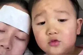 萌娃学生病的妈妈说话，一句“哎呦”学到了精髓图片