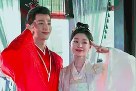宋轶白敬亭恋情曝光，两人曾穿同款衣服，疑似已见过家长并且同居图片