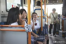 老年人免费坐公交在改革，这种变化老年人愿意接受吗？图片