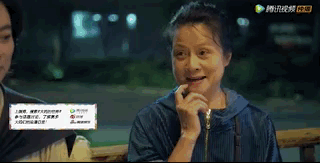 “玉兔精”演大妈，跟年轻小伙抢篮球场，广场舞比赛穿奥特曼战服