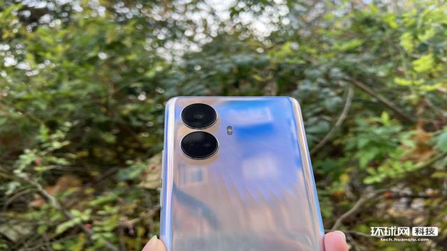 realme真我10 Pro+评测：2160Hz高频调光 一亿像素主摄加持