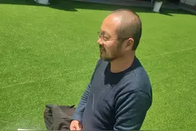 失眠睡不着，可以按这个方法打坐试试，不严重的不要看图片