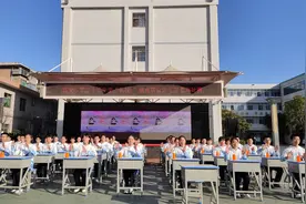 这群中学生很会玩，用实力展示：手指动起来，课间更精彩图片