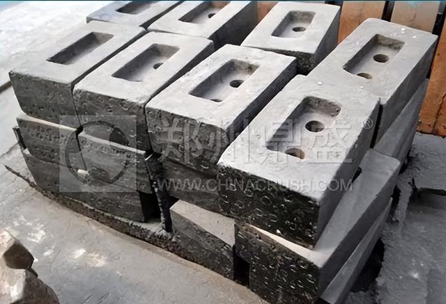 反击破板锤，优化热处理工艺，抗冲击磨损更强