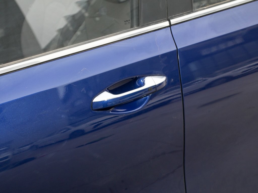 起亚k3低配座椅问题_起亚K3 1.5L CVT尊贵版评测_起亚K3 2023款中期改款