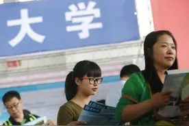 高中生370分，该参加高考还是走单招？过来人分析利弊幸亏选对了图片