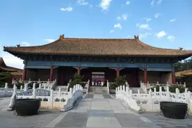 王母娘娘与蟠桃园的传说图片