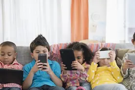 邢台家长称9岁女儿用华为手机充值游戏8万，为何华为回复拒绝退款图片