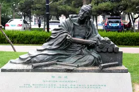 《说文解字》558课：细说“史”字，“史”为什么是“记事的人”图片