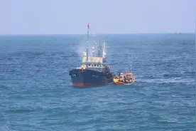欺人太甚！韩国海警海军联合扣押我国渔船，最近几天连扣4艘！图片