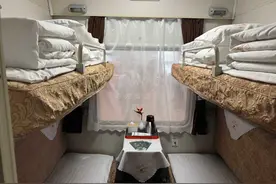 长三角首趟援疆银发旅游专列从宁波启程，听听旅客怎么说？图片