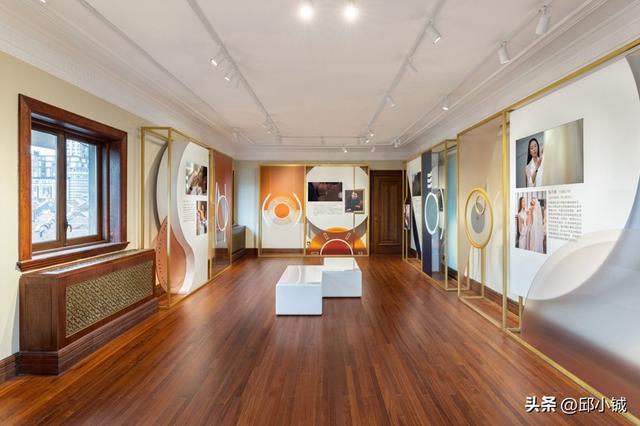 ���У���ʫ����268�ꡰ׿����Ⱥ���ļ��