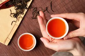 盘点十大喝茶礼仪，读懂一杯茶的暗语图片