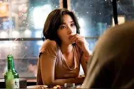 《燃烧》，那个在夕阳下跳舞的惠美究竟去哪了？她真掉井里了吗？图片
