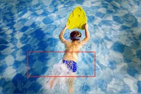 危险！这3种颜色的泳衣，赶紧扔图片