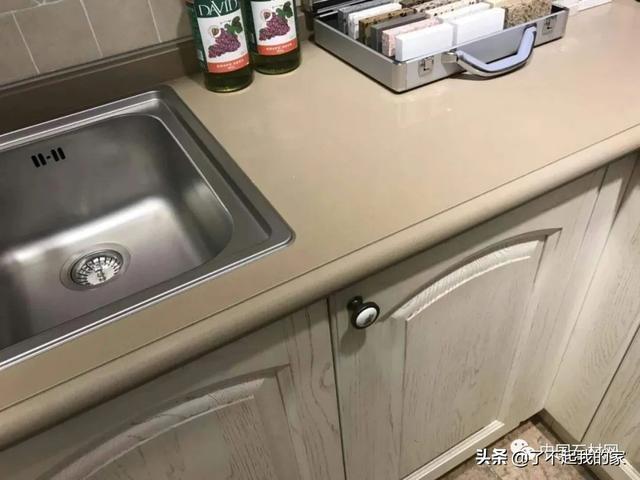 ʯҡʯӢʯҰ壬һʺ̨أ