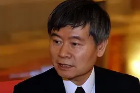 15年前，清华蔡教授终结五一七天假，遭亿万人唾骂，他现在怎样了图片