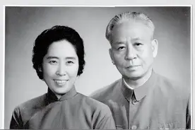 1961年，刘少奇探望大姐，进屋看见一口棺材，才知大姐有多苦图片