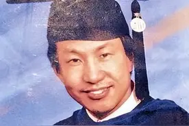 清华教授携妻子移民北美，靠刷油漆悲惨生活，2006年跳桥惨烈身亡图片
