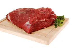 年龄越大越要吃肉？研究发现：多吃肉的老人或更长寿图片