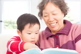 奶奶和姥姥谁更合适带宝宝，谁更疼孩子？一项研究告诉你图片