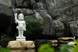 澳洲海滩出土神秘婴儿佛像 专家：明代珍宝图片