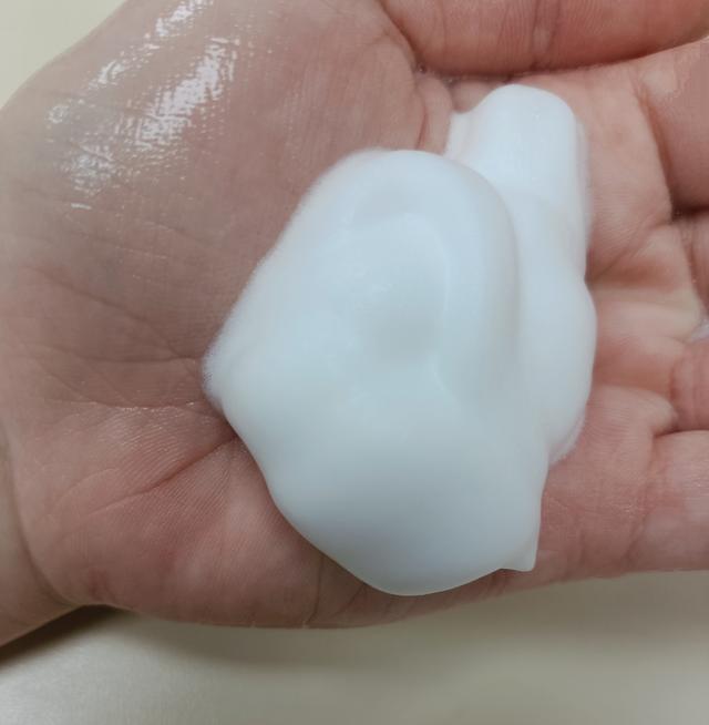 用大牌30块钱一个月远离油腻，做清爽男孩！5款男士洗面产品横评