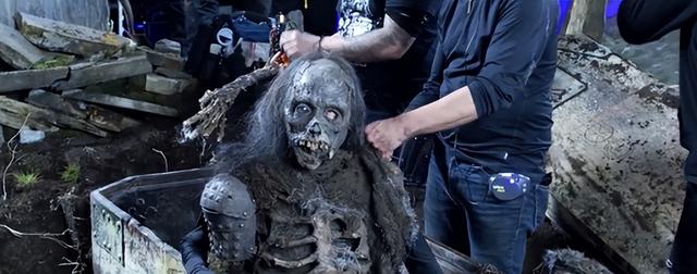 火了几十年，连特效都没有，也敢打脸漫威，他凭什么？