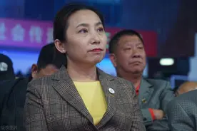 短道速滑教母李琰：拒绝高薪回国执教，和王濛爱恨交加，人美心善图片