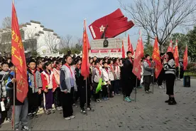 叶县辛店镇实验学校：缅怀革命先烈 传承爱国精神图片