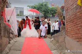 重庆姑娘远嫁洛阳无腿小伙：不要彩礼和车房，之后只图男生对她好图片
