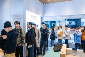 OPPO Find X6系列开售，长沙体验店排起长队图片