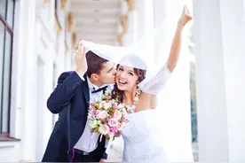 婚礼当天新娘礼服穿着顺序图片