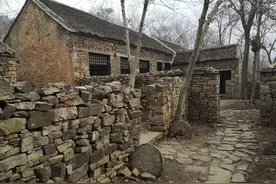 孙子高考过重点线70分，爷爷有案底，报考飞行员政审能通过吗图片