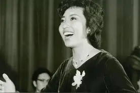 70年代红极一时 80年代歌厅卖唱只给4块钱 歌唱家边桂荣如今还好吗图片