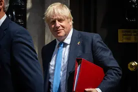 再见了！英国史上职位最高的摸鱼达人图片