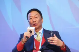 美国扶持的4大中国富豪起作用了，在国内疯狂捞钱，转身捐给美国图片