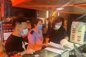 深入中央大街主辅街 检查指导疫情防控图片
