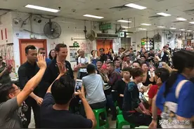 今天一家小店关门，没想到引起全港争议图片