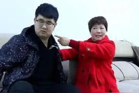 与女儿女婿同住就没矛盾吗？老人进城给女儿带娃，体验有些心寒图片