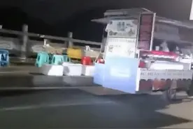 温州一对夫妻深夜摆摊卖烧烤，妻子突然跳河身亡，警方介入调查图片