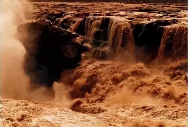 六首古诗词中的黄河，首首大气磅礴！