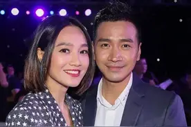 被富婆包养，差点儿从商，靠于正才爆红，何晟铭为何说自己是棋子图片